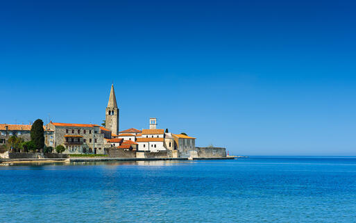 Blick auf die Stadt Porec © Evgeniya Moroz / Shutterstock.com