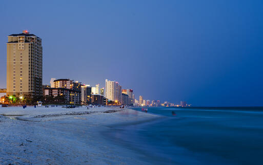 Der Panama City Beach bei Abenddämmerung, Florida © Rob Hainer / shutterstock.com