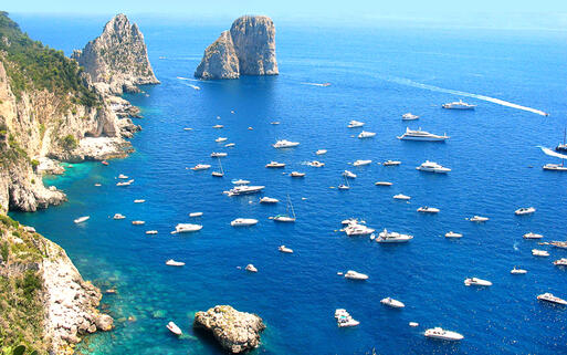 Küstenabschnitt Capris © Natalia Barsukova / shutterstock.com