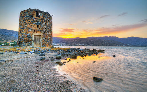 Alte Windmühle an der Mirabello Bucht, Kreta, Griechenland © Patryk Kosmider / shutterstock.com
