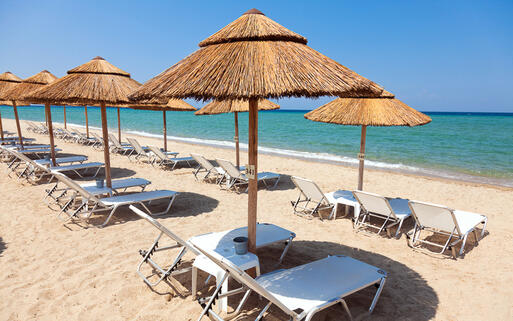 Der Strand von Nea Irakleia auf Chalkidiki © Portokalis / Shutterstock.com