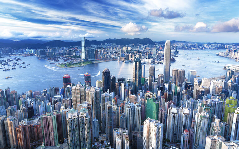 Die Skyline von Hongkong © leungchopan  / Shutterstock.com