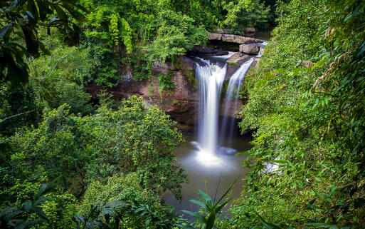 Wasserfall im Khao Yai National Park, Nordostthailand © worawut charoen / Shutterstock.com