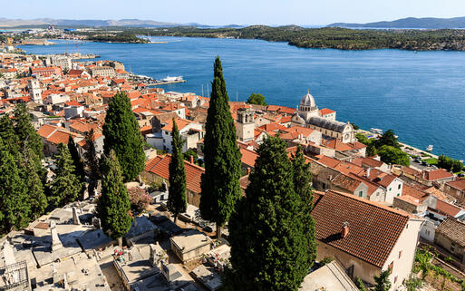 Blick über die Stadt Sibenik © anshar / shutterstock.com