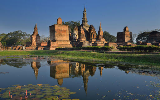 Der Geschichtspark Sukhothai in Nordthailand © Leelaryonkul / shutterstock.com
