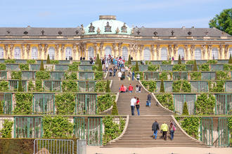 Sanssouci Sommerpalast in Potsdam © meunierd / shutterstock.com