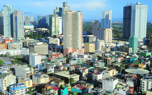 Blick über Makati, mitten in der Hauptstadtregion Metro Manila © joyfull / Shutterstock.com