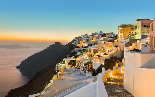 Sonnenuntergang bei Fiorstefani auf Santorin © Tatiana Popova / shutterstock.com