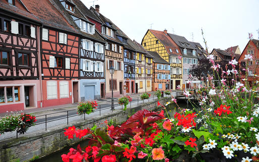 Die charmanten bunten Häuser in Colmar, Frankreich © nevereverro / shutterstock.com