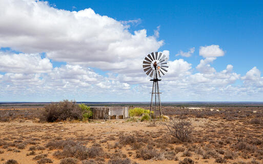 Windmühle in Free State, Südafrika © michaeljung / Shutterstock.com