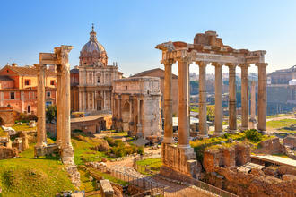 Die antiken Reste des Forum Romanums © S.Borisov / Shutterstock.com