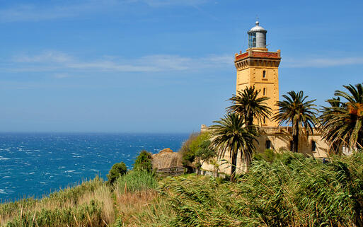 Leuchtturm von Tanger in Marokko © Paul Kelly / shutterstock.com