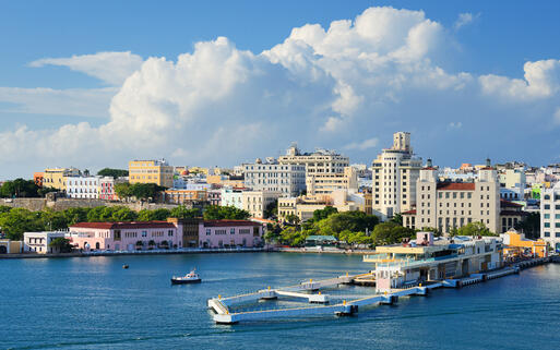 Blick auf die Skyline von San Juan, Puerto Rico © SeanPavonePhoto / Shutterstock.com