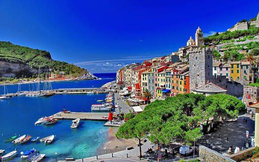 Der malerische Hafen von Portovenere lädt zum Verweilen ein © leoks / shutterstock.com