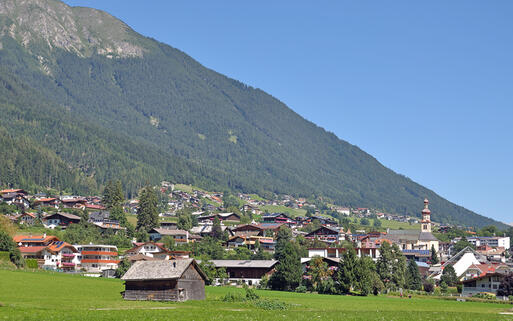 Fulpmes im Stubaital © travelpeter / shutterstock.com