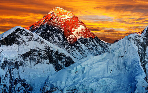 Mount Everest vom Kala Patthar gesehen © Daniel Prudek / shutterstock.com