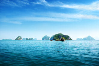 Die Inseln in der Andaman See, Thailand © lakov Kalinin / Shutterstock.com