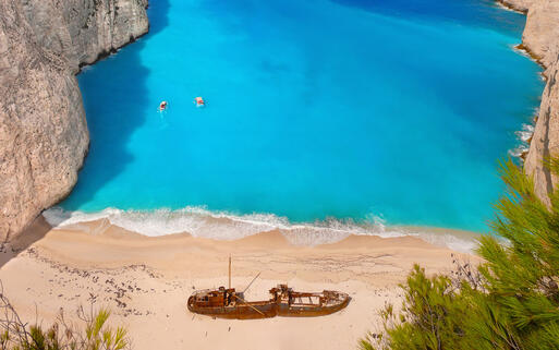 Die berühmte Navagio-Bucht, auch 