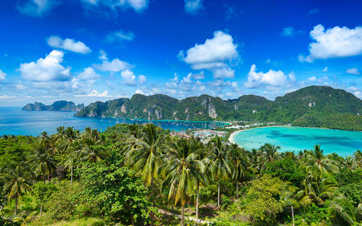 Blick auf tropische Inseln von Thailand © f9photos / Shutterstock.com