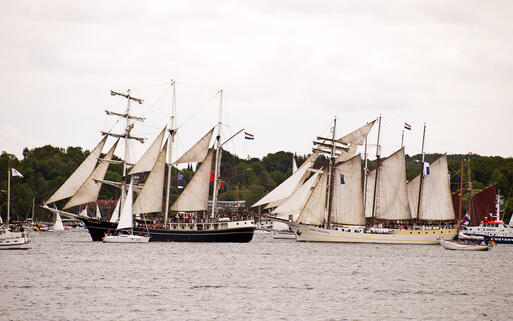 Windjammerparade in den Kieler Wochen © bluecrayola / shutterstock.com
