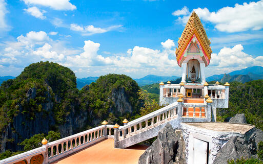 Der Wat Tam Sua Tempel ist einer der schönsten Tempel auf Krabi, Thailand © Ivanukh / Shutterstock.com