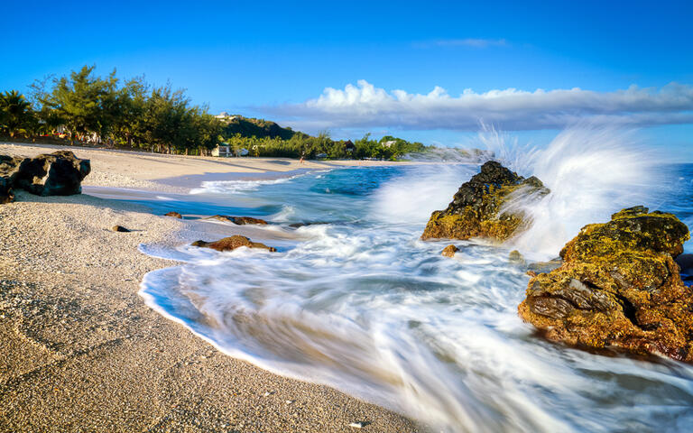 Traumhafter Strand bei Saint Leu auf La Réunion © infografick / shutterstock.com