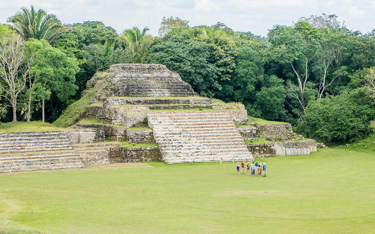 Maya Tempel in Altun Ha, Belize © Tony Moran / shutterstock.com