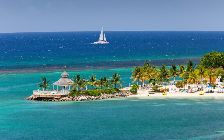 Peninsula in Ocho Rios, Jamaika © Ruth Peterkin / Shutterstock.com