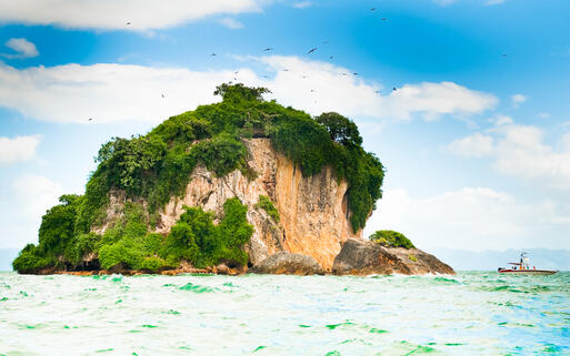 Kleine Insel vor der Küste der Dominikanischen Republik © Shutterstock.com